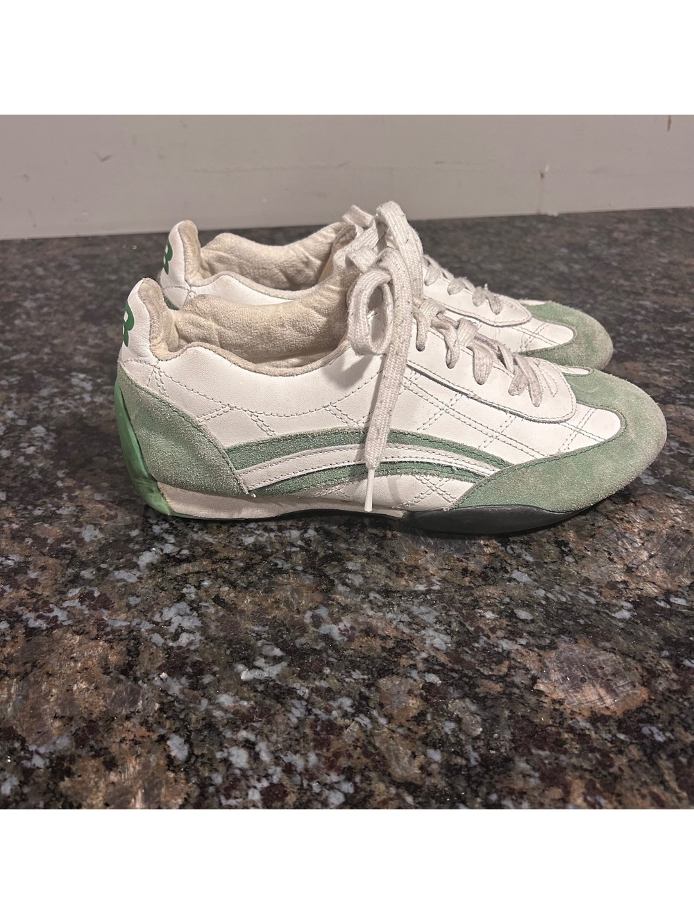 Vintage Union Bay Sneakers Y2K Women’s 6 Mens 8 Green White Suede Leather